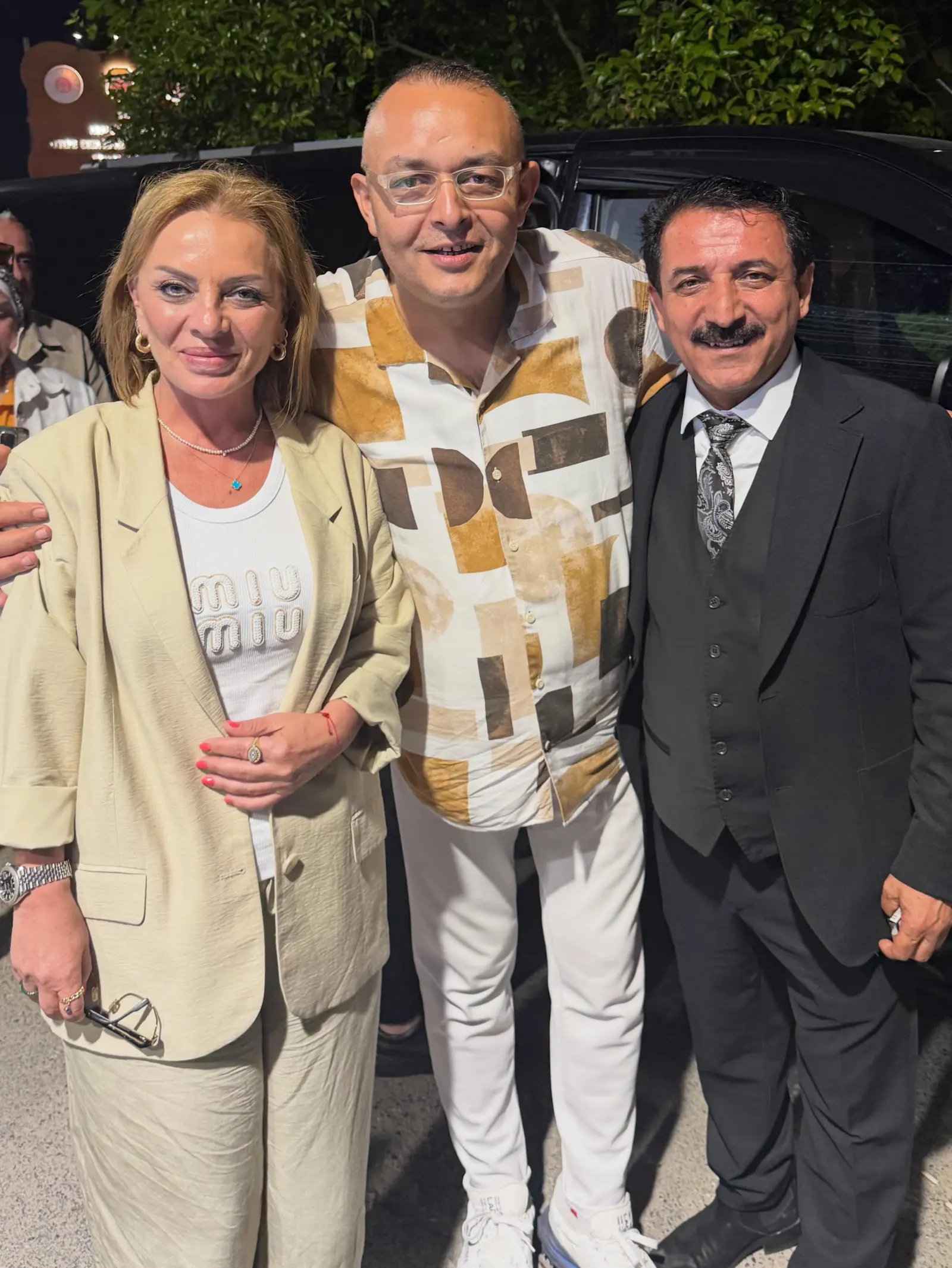 Açık hava konserinde Türkü Çevik ve Latif Doğan ile